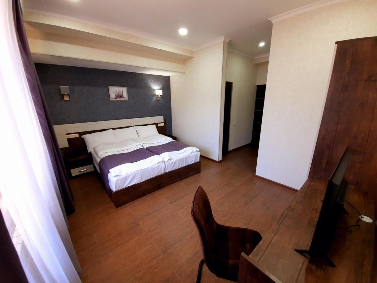 Cherry Garden Boutique Hotel Yeghegnadzor Екстериор снимка