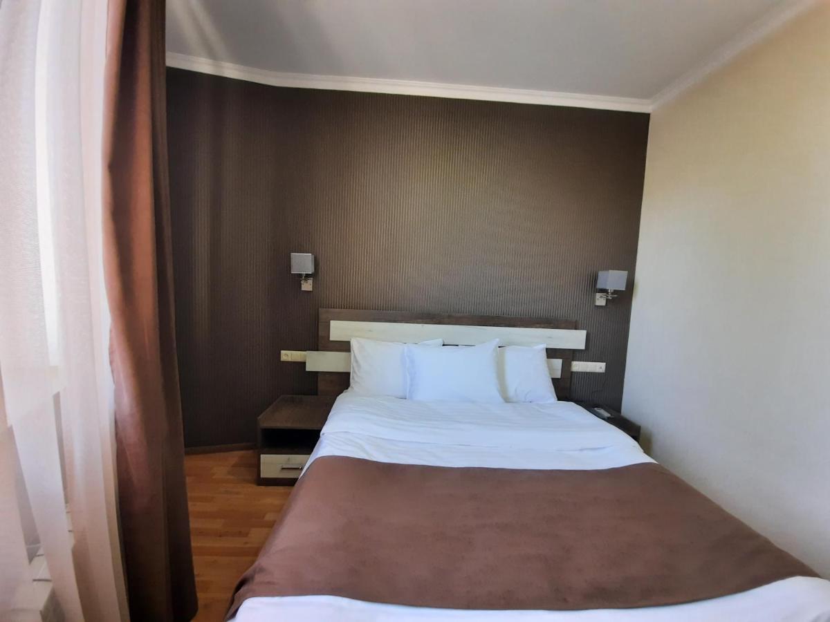 Cherry Garden Boutique Hotel Yeghegnadzor Екстериор снимка