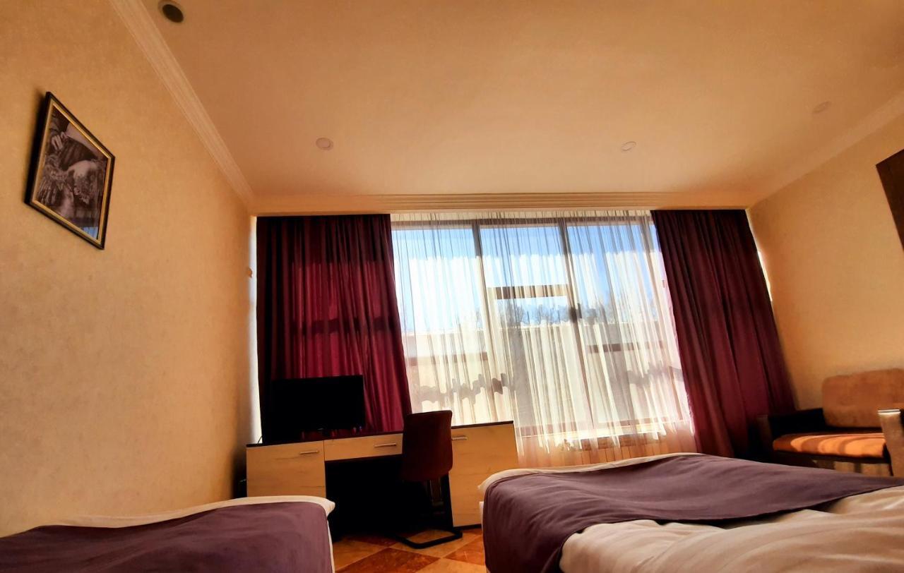 Cherry Garden Boutique Hotel Yeghegnadzor Екстериор снимка